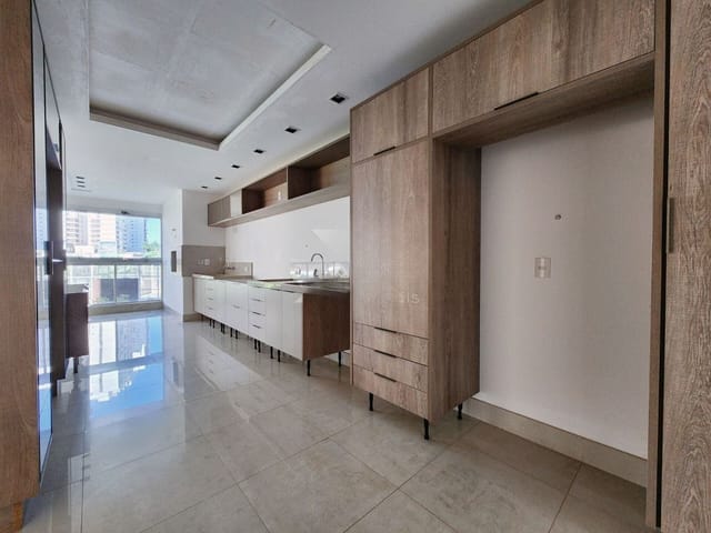 Apartamento com 332m² 3 quartos e 5 banheiros, à venda, no bairro Gleba Palhano em Londrina
