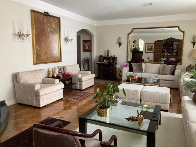 Apartamento com 275m² 4 quartos e 3 banheiros, à venda ou para alugar, no bairro Higienópolis em São Paulo