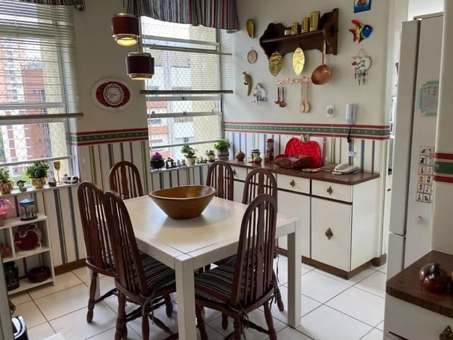 Apartamento com 275m² 4 quartos e 3 banheiros, à venda ou para alugar, no bairro Higienópolis em São Paulo