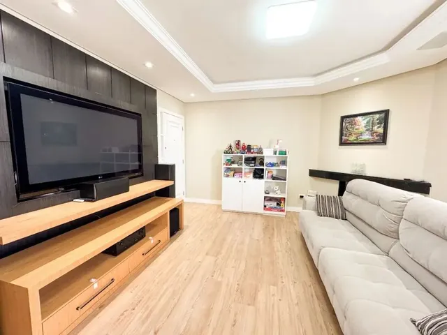 Apartamento 4 quartos e 2 banheiros, à venda, no bairro Bigorrilho em Curitiba