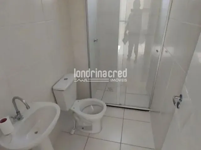 Apartamento 2 quartos e 1 banheiro, à venda, no bairro Jardim Maria Celina em Londrina