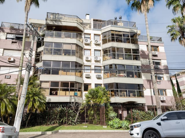 Apartamento 3 quartos e 3 banheiros, à venda, no bairro Centro em Pelotas