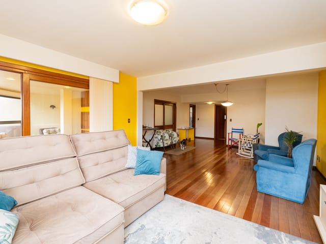 Apartamento 3 quartos e 3 banheiros, à venda, no bairro Centro em Pelotas