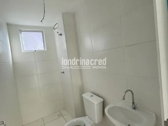 Apartamento 2 quartos e 1 banheiro, à venda, no bairro Jardim Maria Celina em Londrina