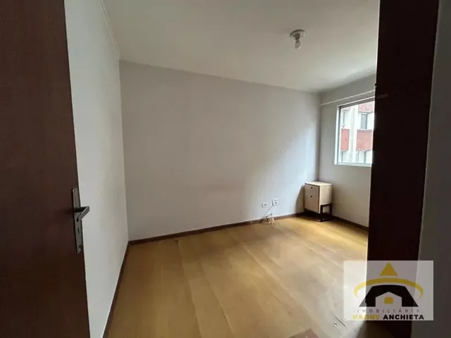 Apartamento 1 quarto e 1 banheiro, para alugar, no bairro Centro em Curitiba