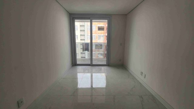 Apartamento 2 quartos e 2 banheiros, à venda, no bairro Centro em Pelotas
