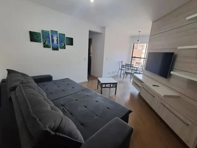 Apartamento 2 quartos e 1 banheiro, para alugar, no bairro Bigorrilho em Curitiba