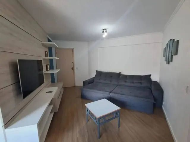 Apartamento 2 quartos e 1 banheiro, para alugar, no bairro Bigorrilho em Curitiba