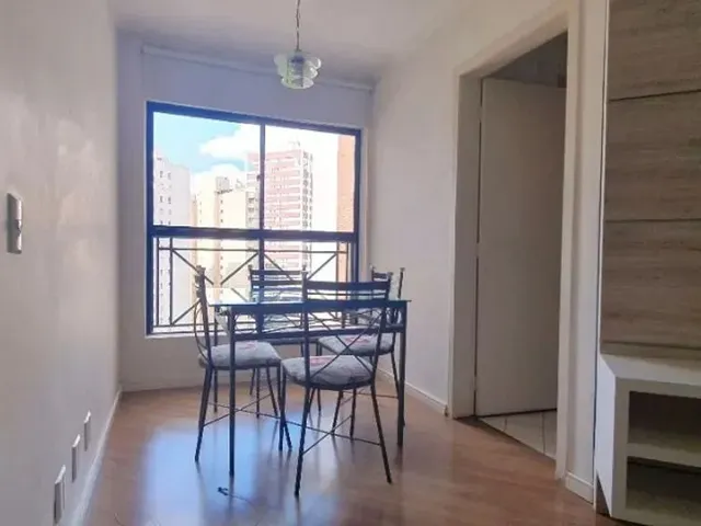 Apartamento 2 quartos e 1 banheiro, para alugar, no bairro Bigorrilho em Curitiba