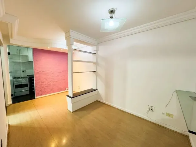 Apartamento 2 quartos e 1 banheiro, à venda, no bairro Bigorrilho em Curitiba