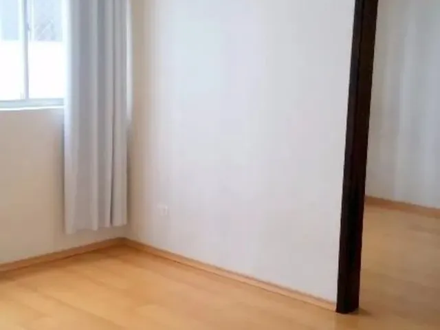 Apartamento 1 quarto e 1 banheiro, para alugar, no bairro Centro em Curitiba