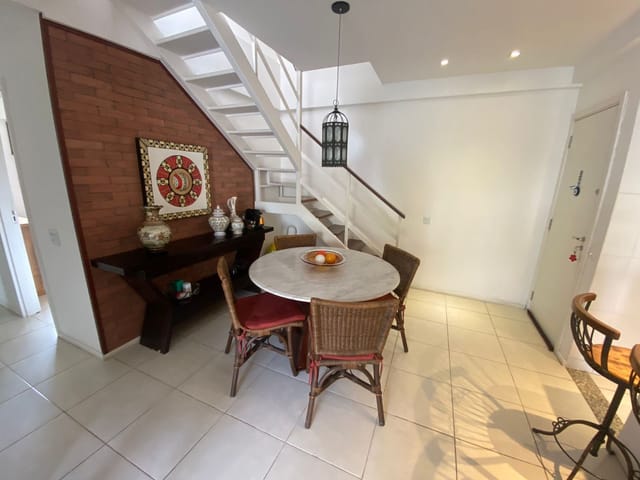 Apartamento 4 quartos e 2 banheiros, à venda, no bairro Itaipava em Petrópolis