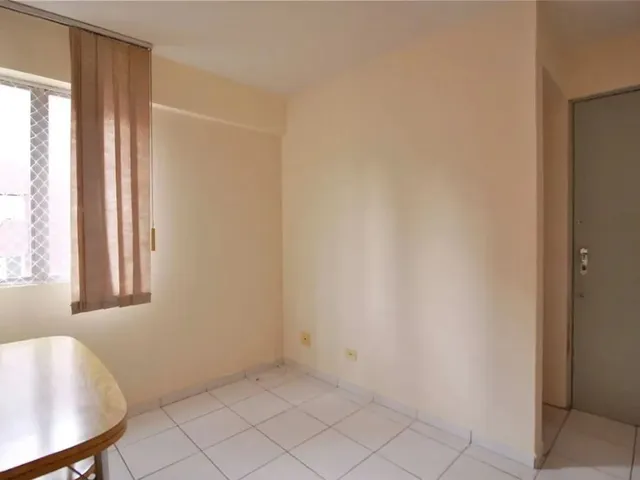 Apartamento 1 quarto e 1 banheiro, para alugar, no bairro Champagnat em Curitiba