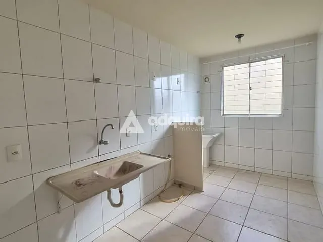 Apartamento 2 quartos e 1 banheiro, à venda, no bairro Estrela em Ponta Grossa