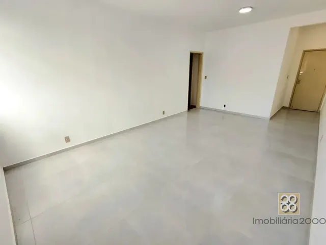 Apartamento 3 quartos e 1 banheiro, para alugar, no bairro Centro em Curitiba