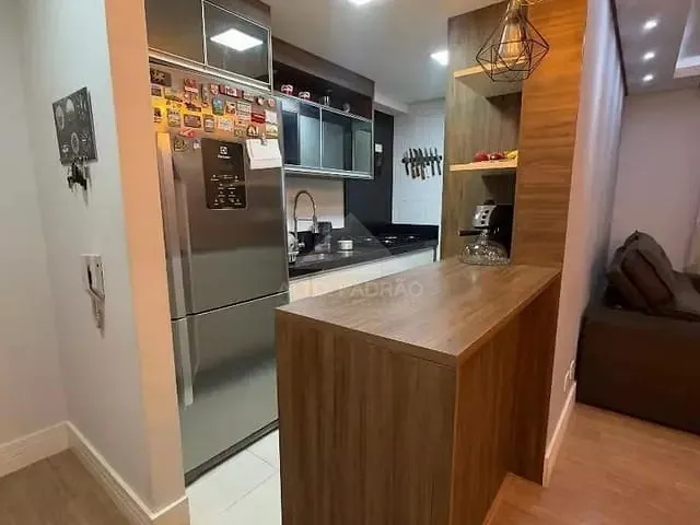 Apartamento 2 quartos e 2 banheiros, à venda, no bairro Parque São Vicente em Mauá