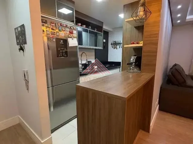 Apartamento 2 quartos e 2 banheiros, à venda, no bairro Parque São Vicente em Mauá