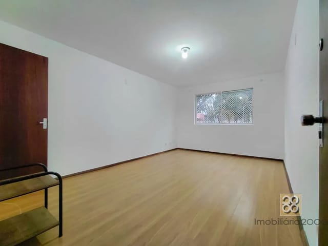 Apartamento 2 quartos e 1 banheiro, para alugar, no bairro São Francisco em Curitiba