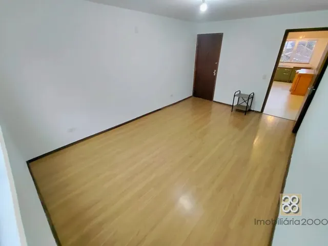 Apartamento 2 quartos e 1 banheiro, para alugar, no bairro São Francisco em Curitiba