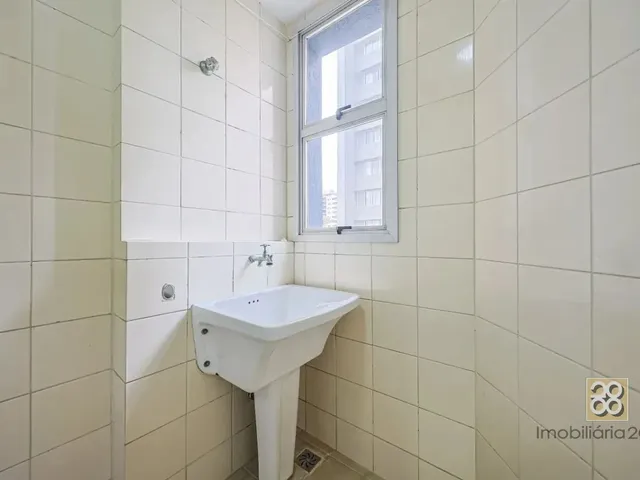 Apartamento 2 quartos e 1 banheiro, para alugar, no bairro Bigorrilho em Curitiba