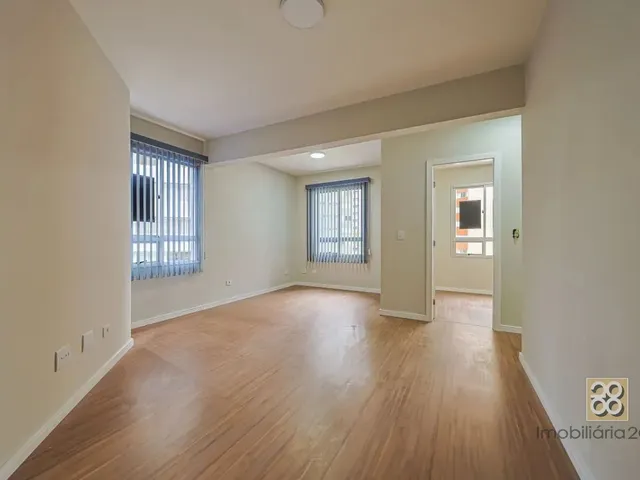 Apartamento 2 quartos e 1 banheiro, para alugar, no bairro Bigorrilho em Curitiba