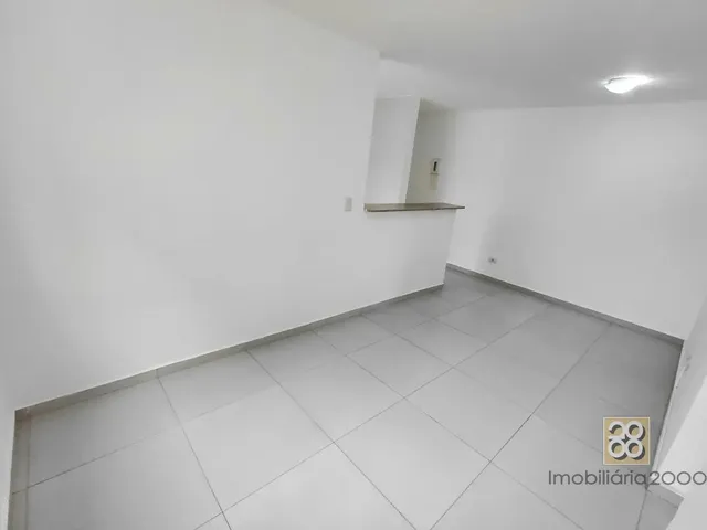 Apartamento 2 quartos e 1 banheiro, para alugar, no bairro Boa Vista em Curitiba