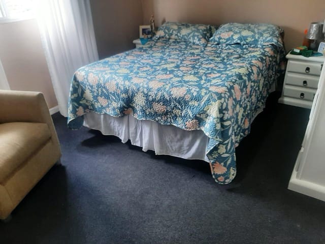 Apartamento 2 quartos e 1 banheiro, à venda, no bairro Valparaíso em Petrópolis