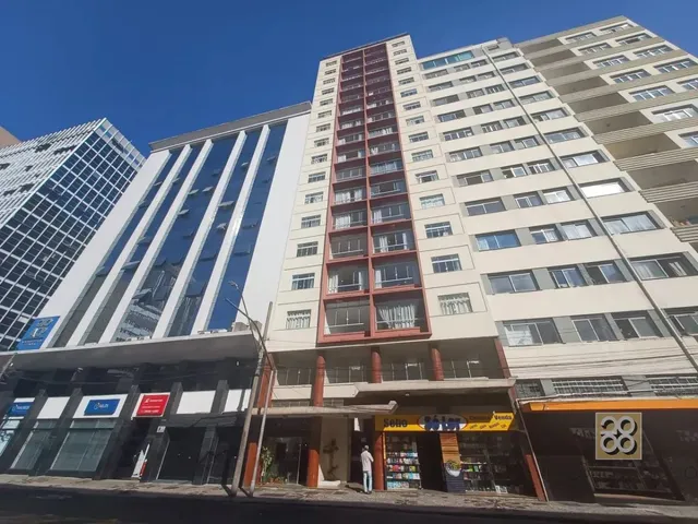 Apartamento 1 quarto e 1 banheiro, à venda, no bairro Centro em Curitiba