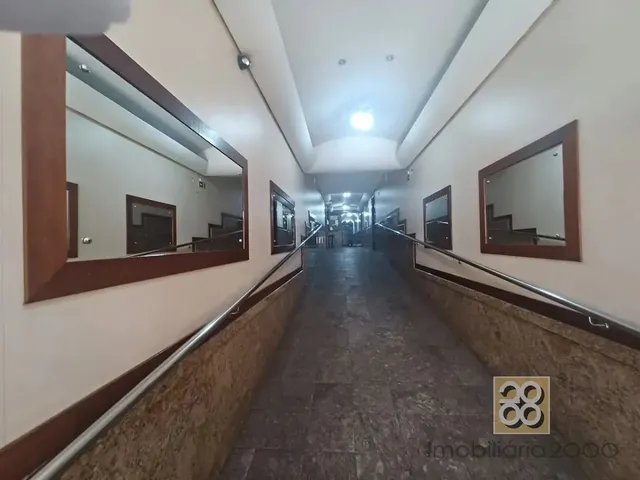 Apartamento 1 quarto e 1 banheiro, à venda, no bairro Centro em Curitiba