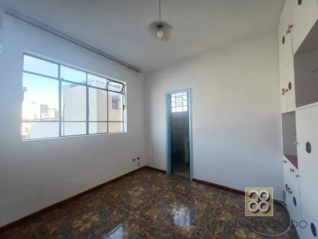 Apartamento 1 quarto e 1 banheiro, à venda, no bairro Centro em Curitiba