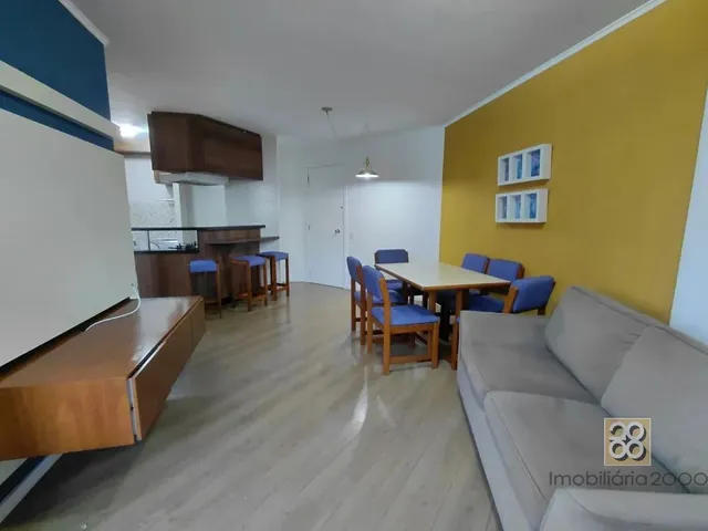Apartamento 2 quartos e 2 banheiros, para alugar, no bairro Centro em Curitiba