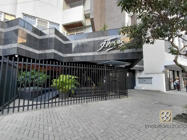 Apartamento 2 quartos e 2 banheiros, para alugar, no bairro Centro em Curitiba