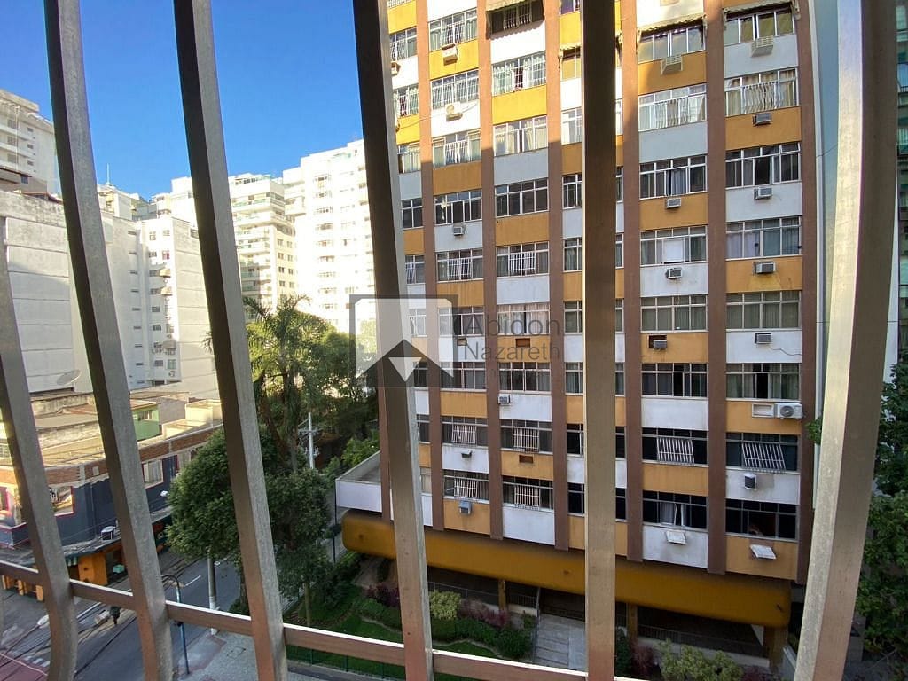 Apartamento à venda com 3 quartos, 95m² - Foto 32
