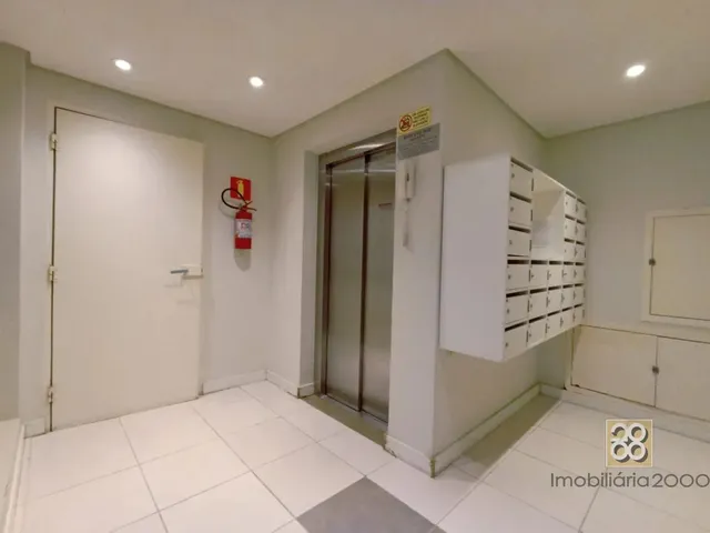 Apartamento 3 quartos e 2 banheiros, para alugar, no bairro Campo Comprido em Curitiba
