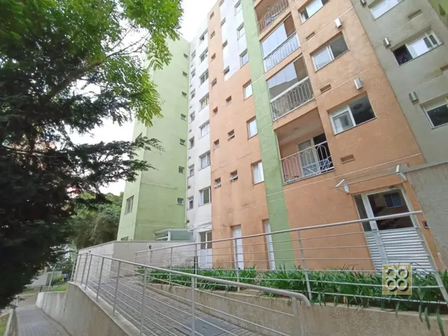 Apartamento 3 quartos e 2 banheiros, para alugar, no bairro Campo Comprido em Curitiba