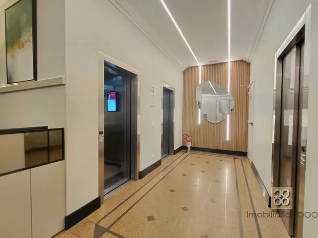 Apartamento 1 quarto e 1 banheiro, para alugar, no bairro Centro em Curitiba