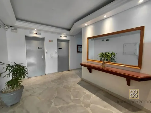 Apartamento 1 quarto e 1 banheiro, para alugar, no bairro Centro em Curitiba