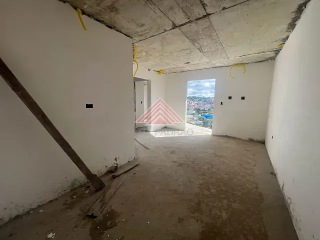 Apartamento 2 quartos e 1 banheiro, à venda, no bairro Vila América em Mauá