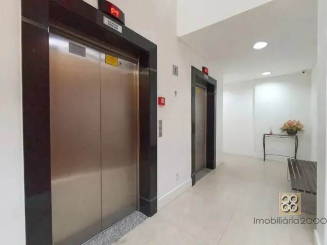 Apartamento 1 quarto e 1 banheiro, para alugar, no bairro Centro Cívico em Curitiba