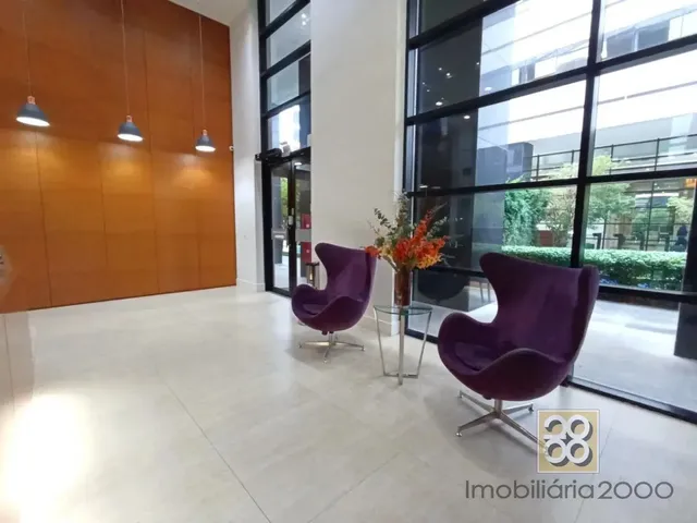 Apartamento 1 quarto e 1 banheiro, para alugar, no bairro Centro Cívico em Curitiba