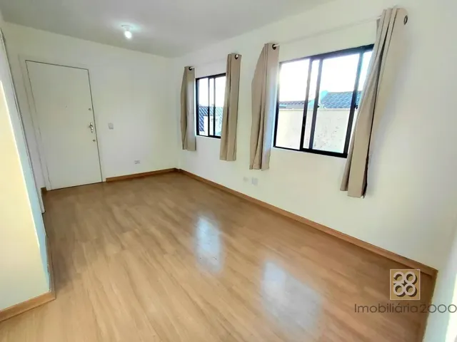 Apartamento 3 quartos e 1 banheiro, para alugar, no bairro Boqueirão em Curitiba