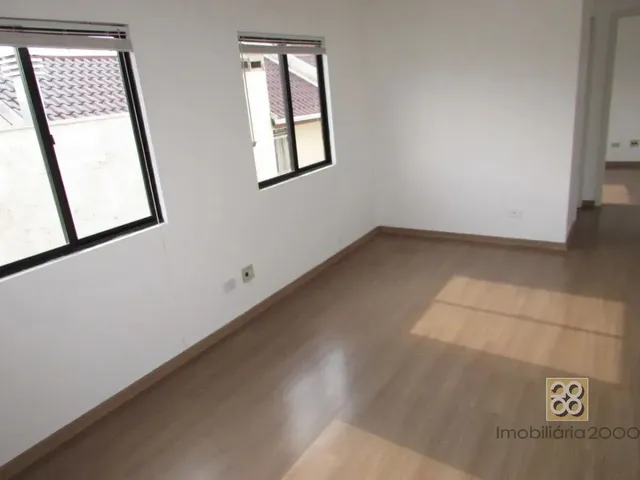 Apartamento 3 quartos e 1 banheiro, para alugar, no bairro Boqueirão em Curitiba