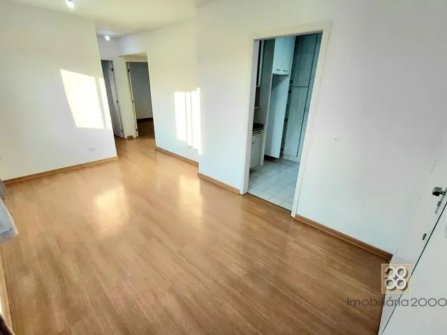Apartamento 3 quartos e 1 banheiro, para alugar, no bairro Boqueirão em Curitiba
