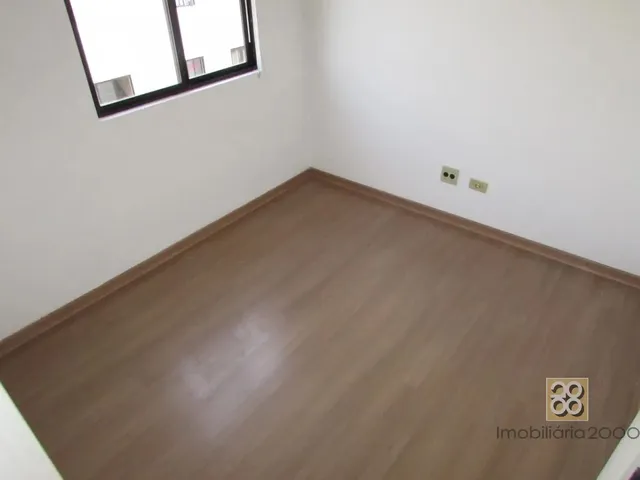 Apartamento 3 quartos e 1 banheiro, para alugar, no bairro Boqueirão em Curitiba