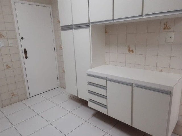 Apartamento com 77m² 2 quartos e 1 banheiro, à venda, no bairro Campo Grande em Santos