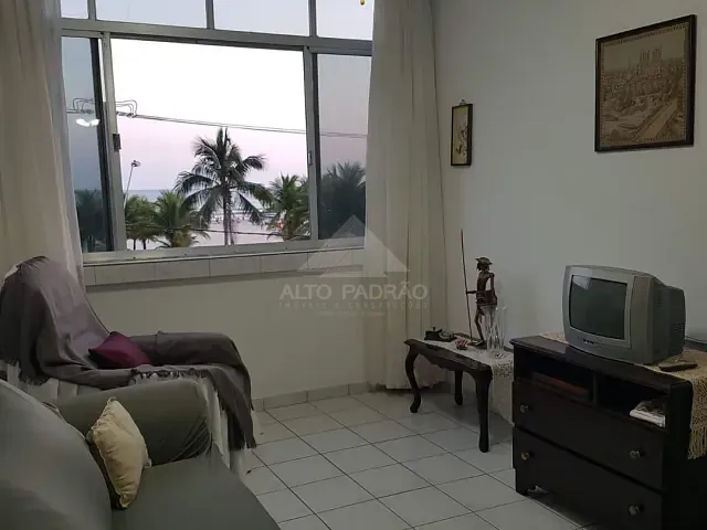 Apartamento 2 quartos e 2 banheiros, à venda, no bairro Guilhermina em Praia Grande