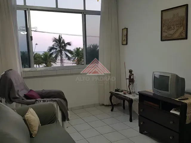 Apartamento 2 quartos e 2 banheiros, à venda, no bairro Guilhermina em Praia Grande