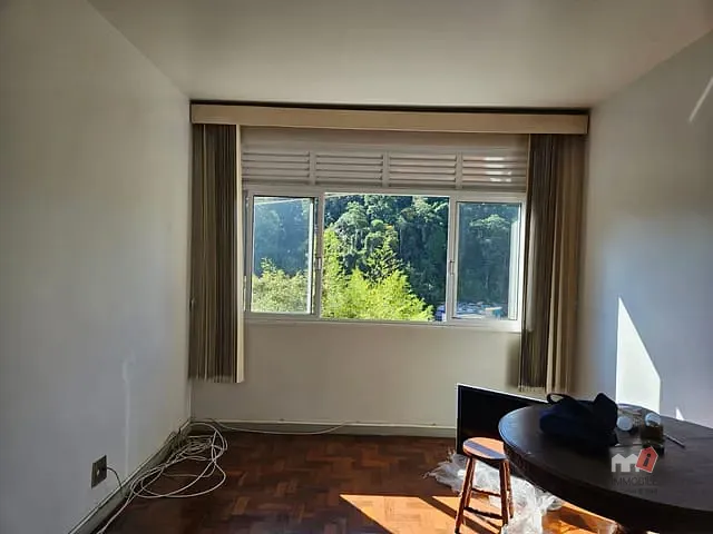 Apartamento 2 quartos e 2 banheiros, à venda, no bairro Centro em Petrópolis