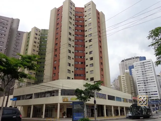 Apartamento 2 quartos e 1 banheiro, para alugar, no bairro Bigorrilho em Curitiba