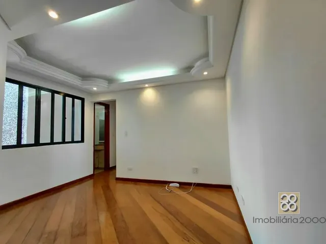 Apartamento 2 quartos e 1 banheiro, para alugar, no bairro Bigorrilho em Curitiba